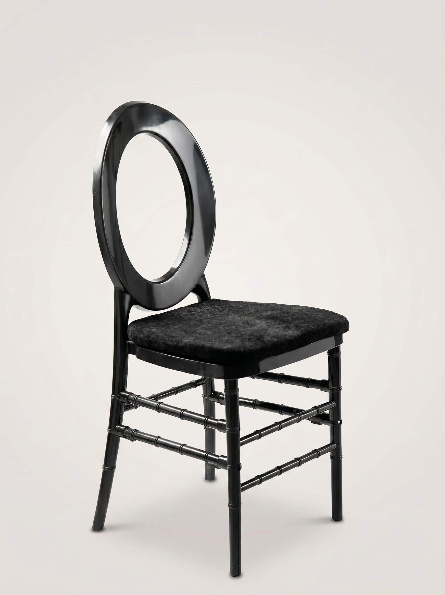 Black Thick Ring-Back Chair