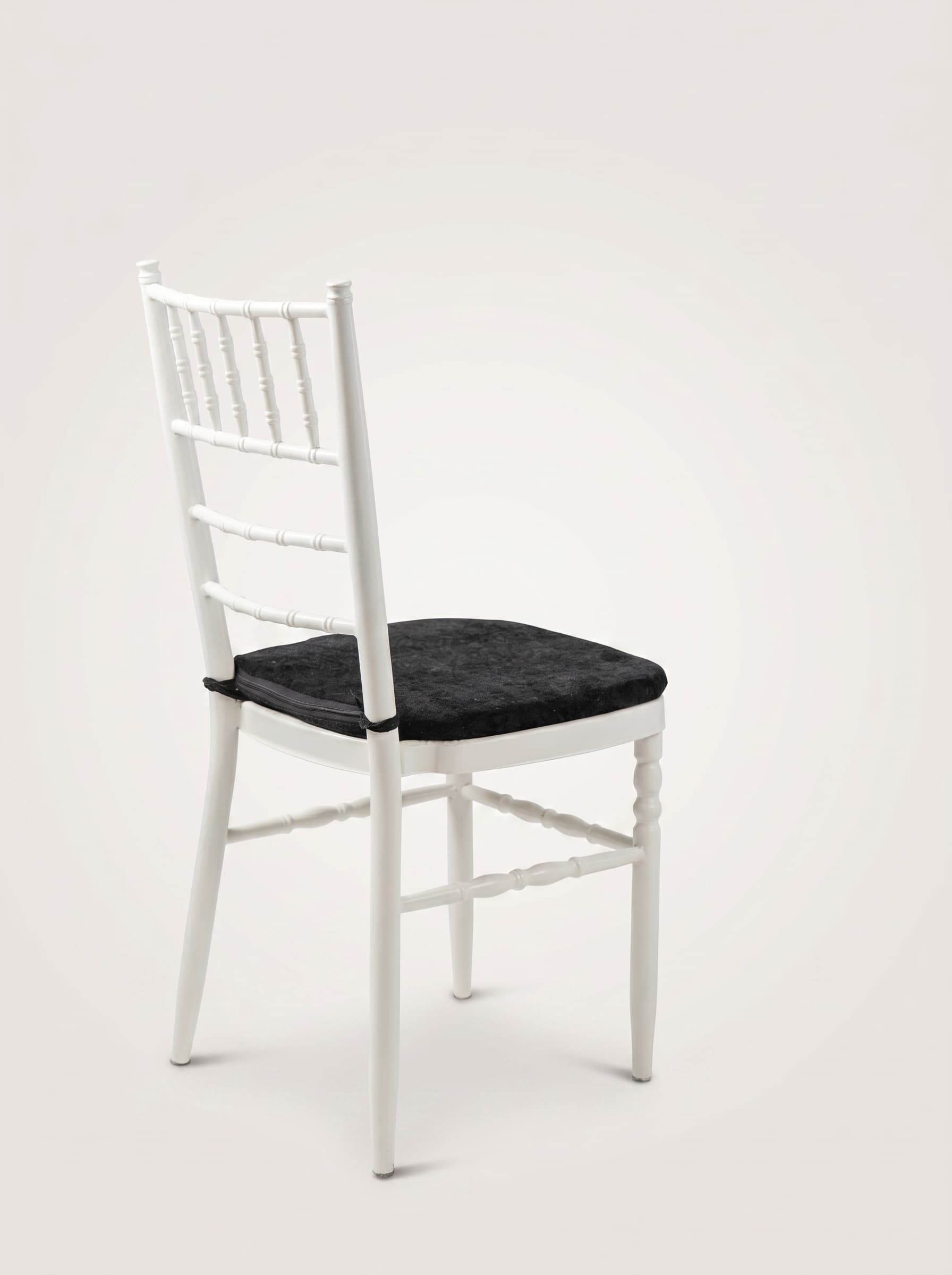 White Classic Chiavari Chair