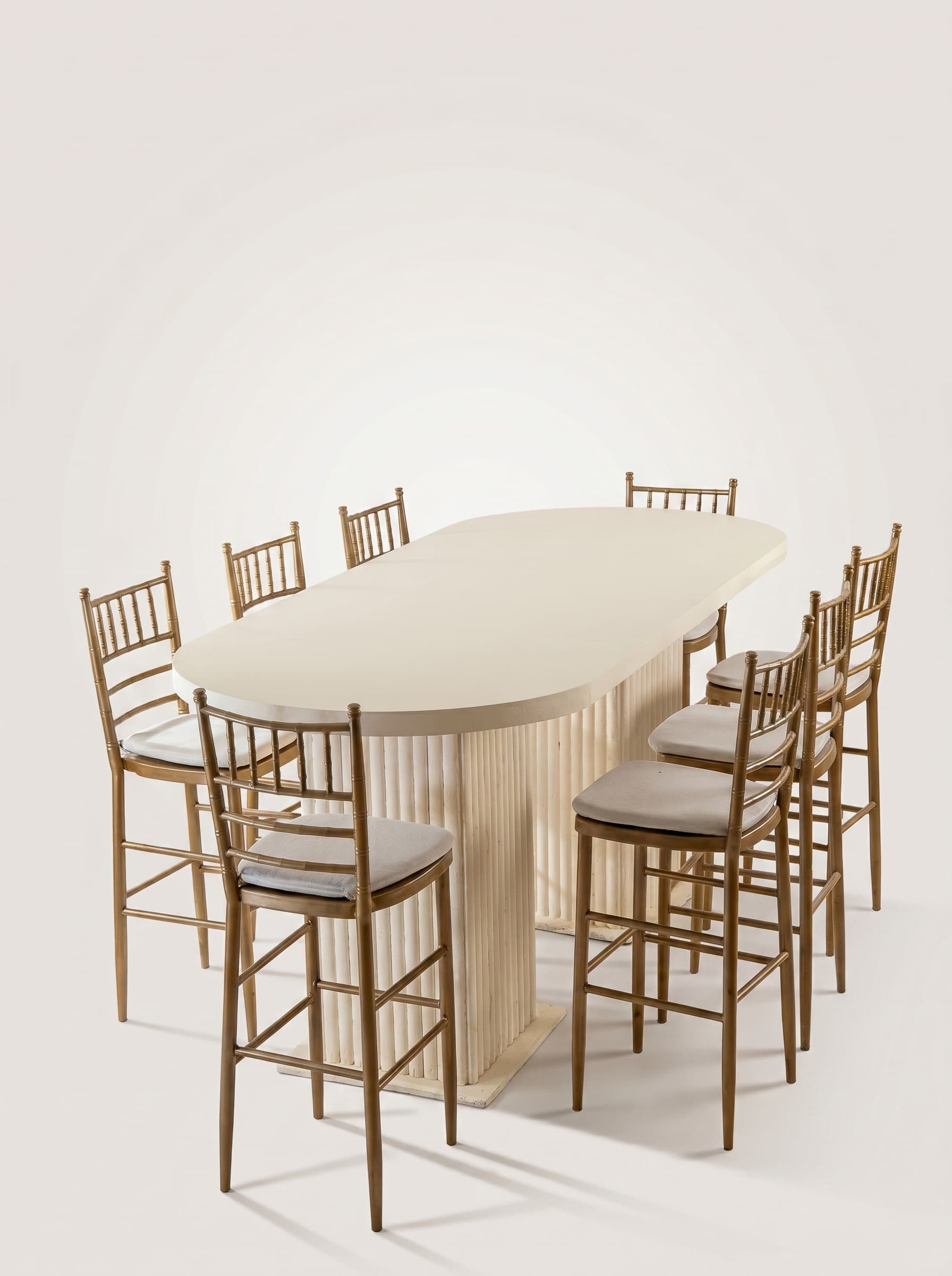 Gold Chiavari Oval Banquet Set